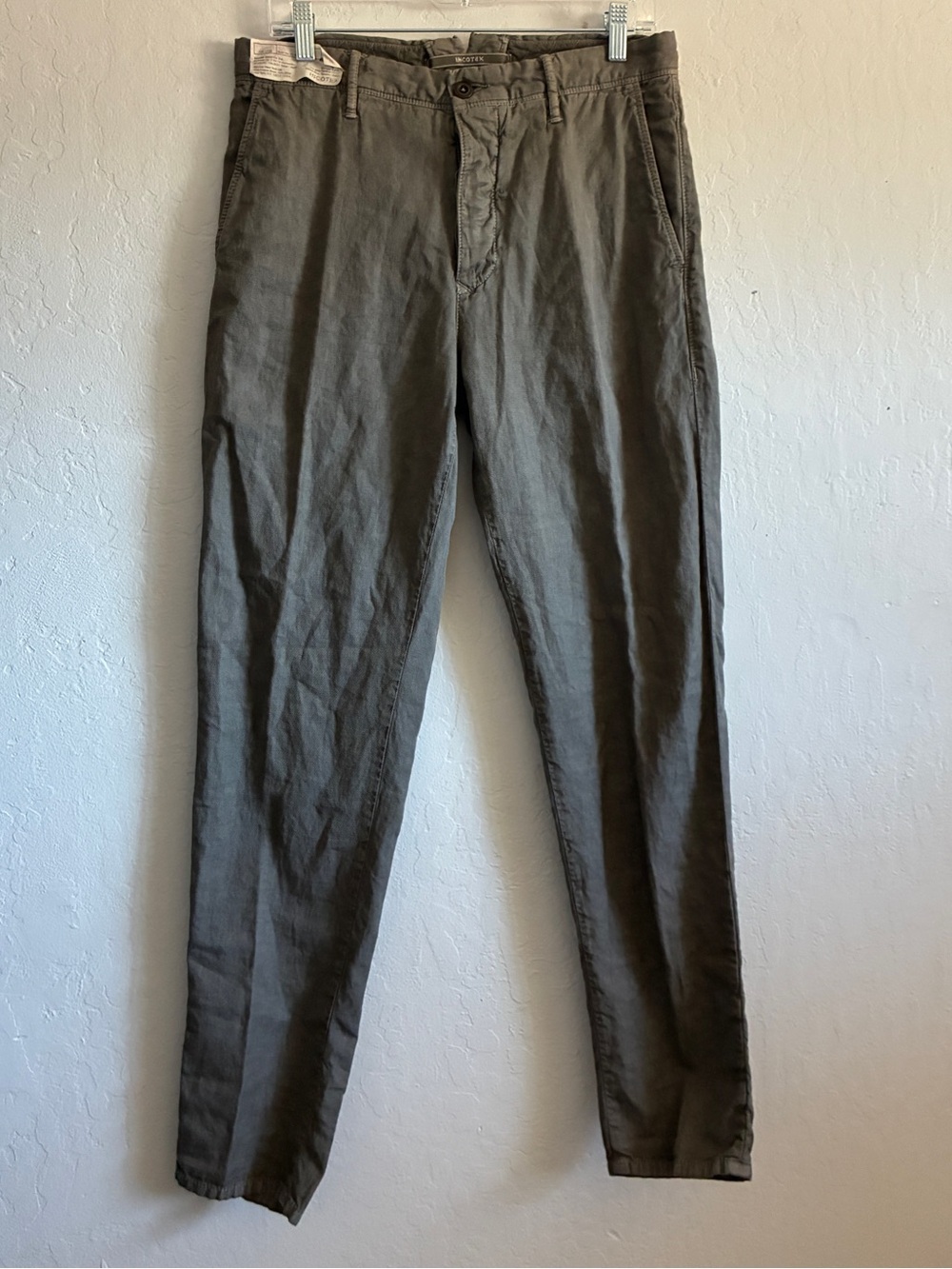 Incotex Slowear Men’s Carrot Fit “Slacks”
Chino Pants